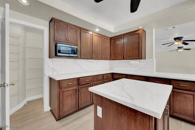 8932 Bracken Cliff Court, Las Vegas, NV 89129