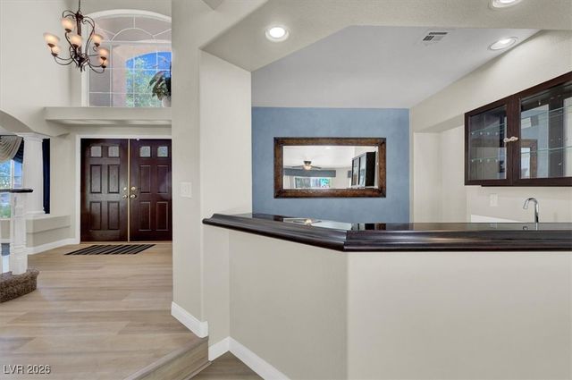 8932 Bracken Cliff Court, Las Vegas, NV 89129