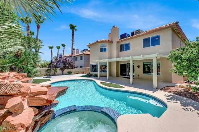 8932 Bracken Cliff Court, Las Vegas, NV 89129