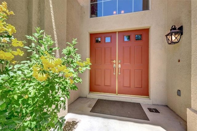8932 Bracken Cliff Court, Las Vegas, NV 89129