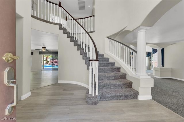 8932 Bracken Cliff Court, Las Vegas, NV 89129