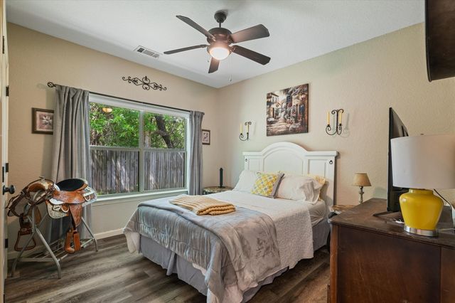 117 Ashlyn Court, Whitesboro, TX 76273