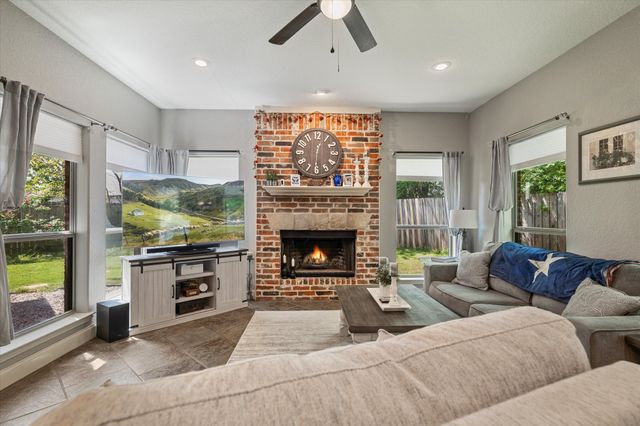 117 Ashlyn Court, Whitesboro, TX 76273