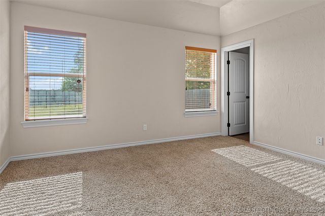 1204 Gantt, Marietta, OK 73448