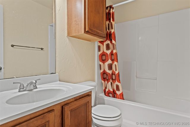 1204 Gantt, Marietta, OK 73448