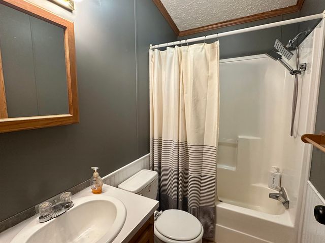 403 Farm Lane, Cadillac, MI 49601