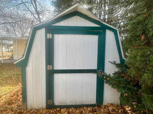 403 Farm Lane, Cadillac, MI 49601