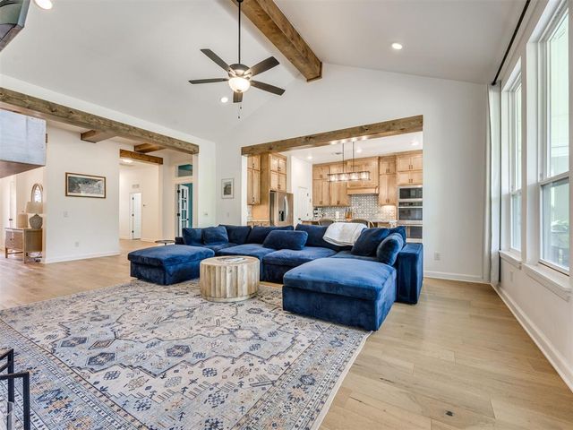 3900 Black Mesa Road, Norman, OK 73071