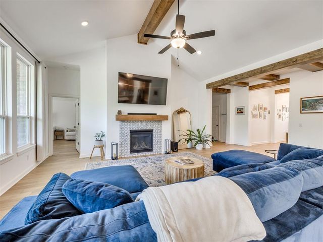 3900 Black Mesa Road, Norman, OK 73071