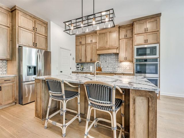 3900 Black Mesa Road, Norman, OK 73071