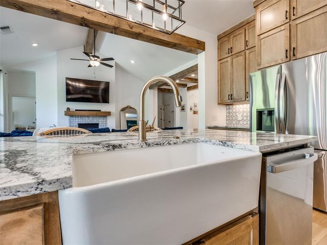 3900 Black Mesa Road, Norman, OK 73071