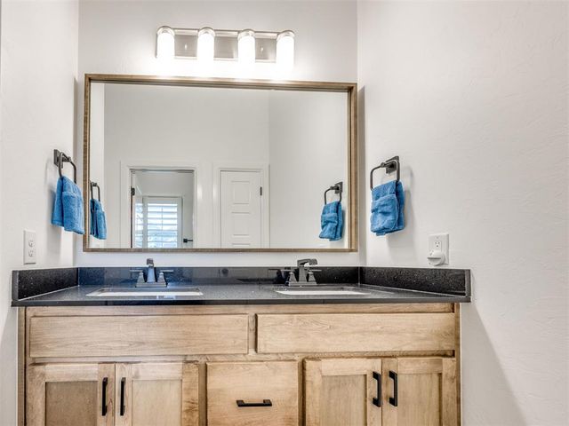 3900 Black Mesa Road, Norman, OK 73071