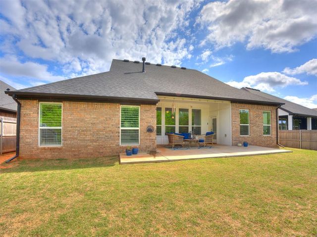 3900 Black Mesa Road, Norman, OK 73071