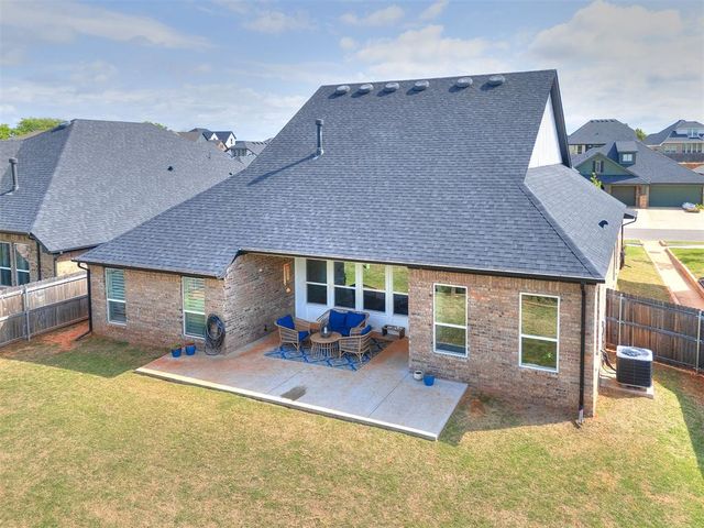 3900 Black Mesa Road, Norman, OK 73071