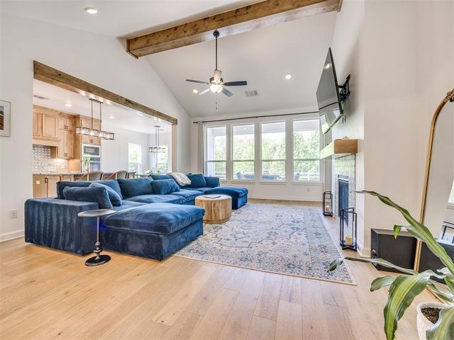 3900 Black Mesa Road, Norman, OK 73071