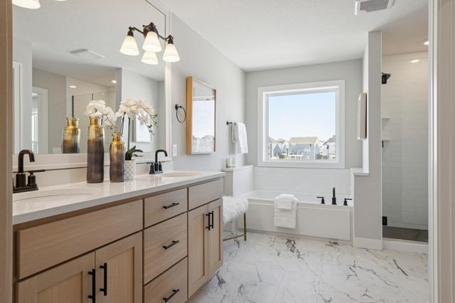 5890 Freeland Alcove N, Hugo, MN 55038