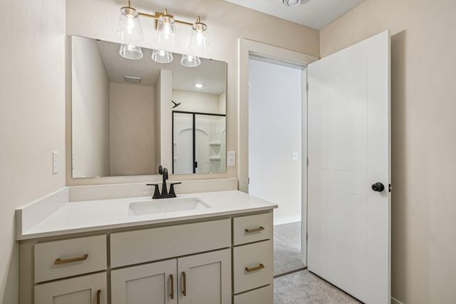5890 Freeland Alcove N, Hugo, MN 55038