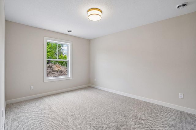 5890 Freeland Alcove N, Hugo, MN 55038