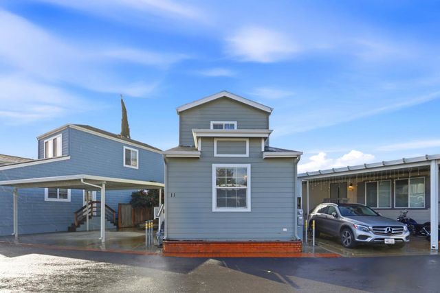 14685 Oka Road 11, Los Gatos, CA 95032