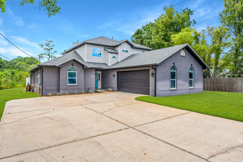 843 Linda Drive, Mary Esther, FL 32569