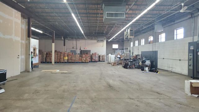 6445 N Hamlin Avenue, Lincolnwood, IL 60712