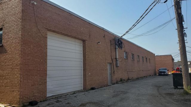 6445 N Hamlin Avenue, Lincolnwood, IL 60712