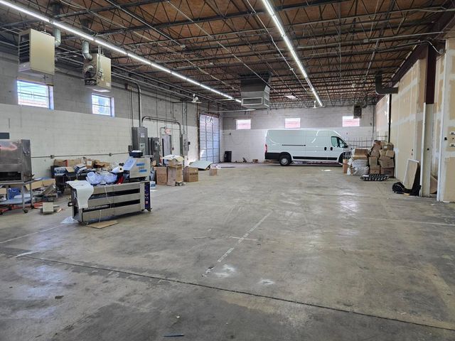 6445 N Hamlin Avenue, Lincolnwood, IL 60712