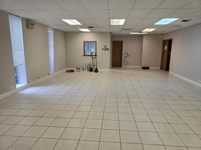 6445 N Hamlin Avenue, Lincolnwood, IL 60712