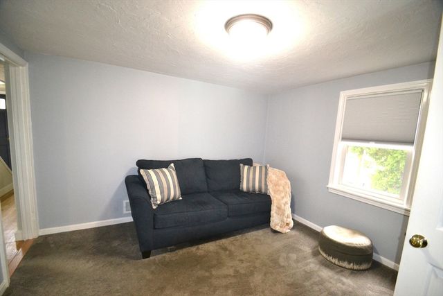 545 W Water St, Rockland, MA 02370