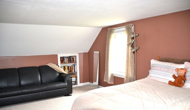 545 W Water St, Rockland, MA 02370