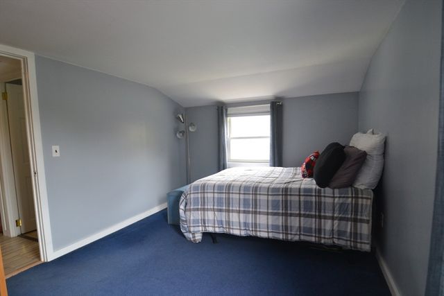 545 W Water St, Rockland, MA 02370