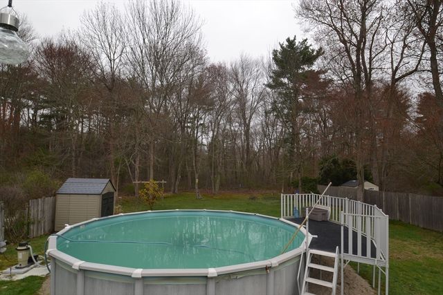 545 W Water St, Rockland, MA 02370