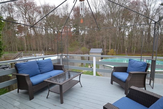 545 W Water St, Rockland, MA 02370