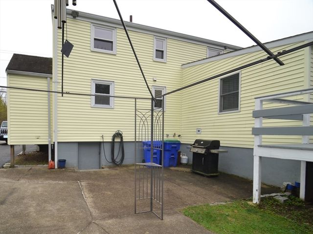 545 W Water St, Rockland, MA 02370