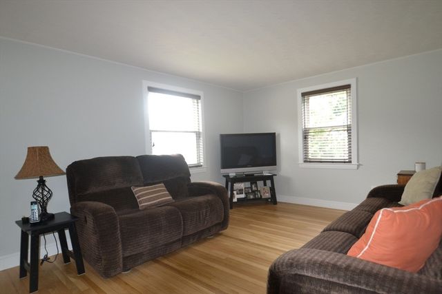 545 W Water St, Rockland, MA 02370