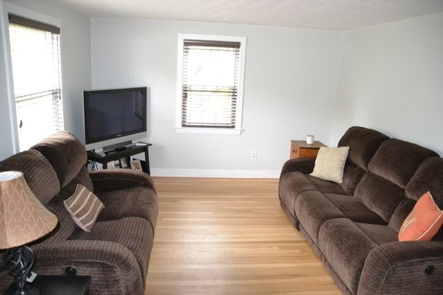 545 W Water St, Rockland, MA 02370