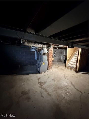 18404 Neff Road, Cleveland, OH 44119