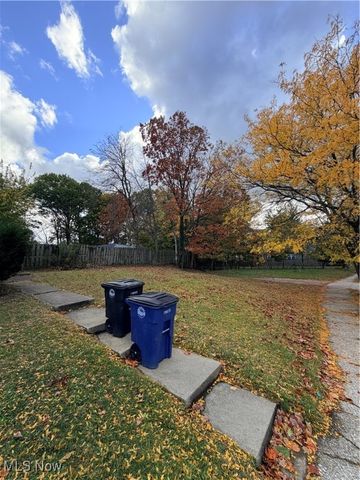 18404 Neff Road, Cleveland, OH 44119