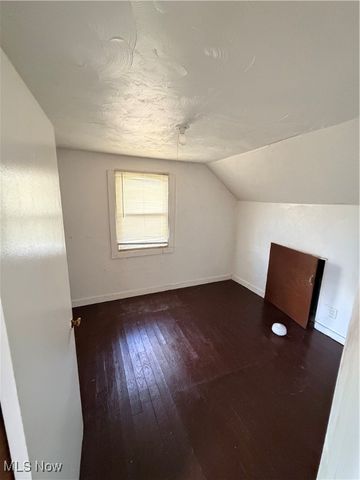 18404 Neff Road, Cleveland, OH 44119