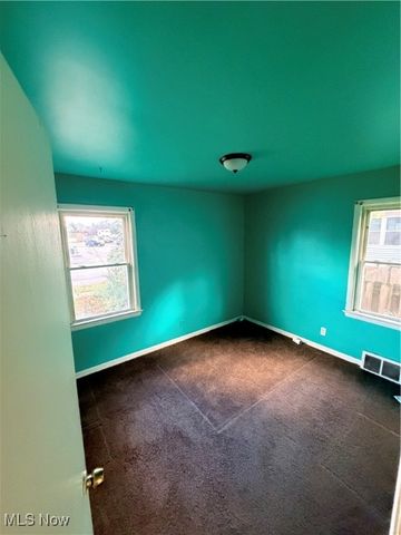 18404 Neff Road, Cleveland, OH 44119