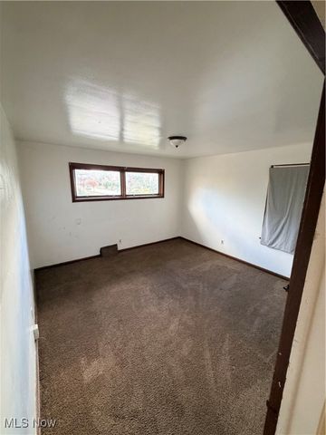 18404 Neff Road, Cleveland, OH 44119