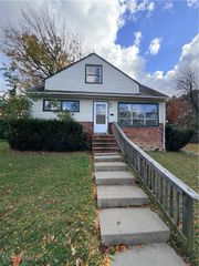 18404 Neff Road, Cleveland, OH 44119