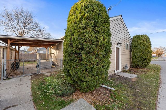 8222 E Valleyway Ave, Spokane Valley, WA 99212