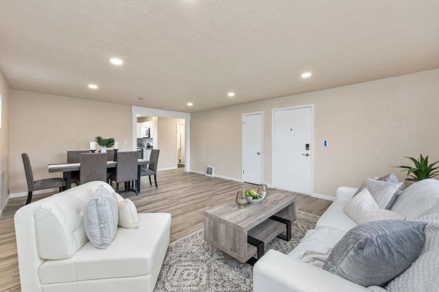 8222 E Valleyway Ave, Spokane Valley, WA 99212