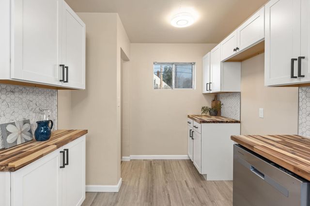 8222 E Valleyway Ave, Spokane Valley, WA 99212