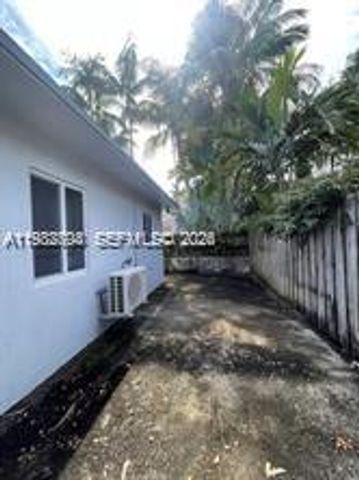 572 NE 67th St 5, Miami, FL 33138