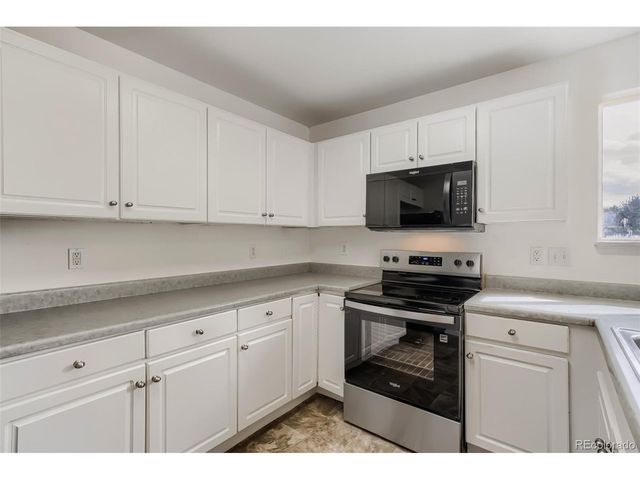 19856 E Villanova Dr, Aurora, CO 80013