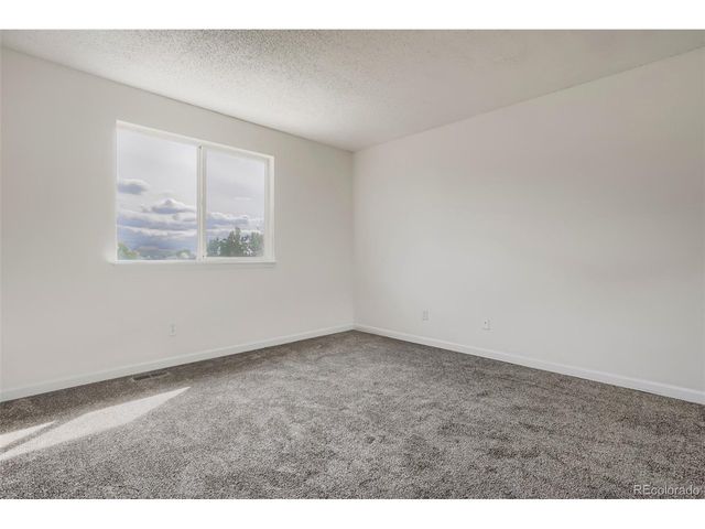 19856 E Villanova Dr, Aurora, CO 80013