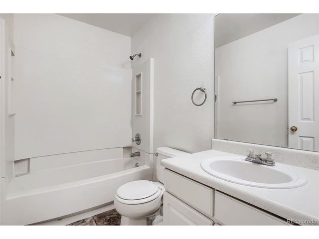 19856 E Villanova Dr, Aurora, CO 80013