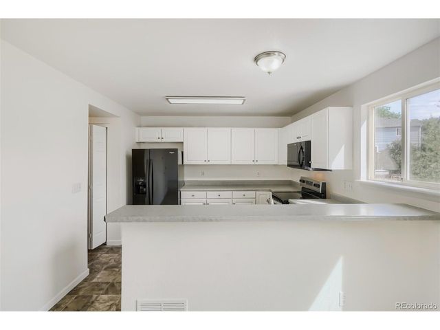 19856 E Villanova Dr, Aurora, CO 80013